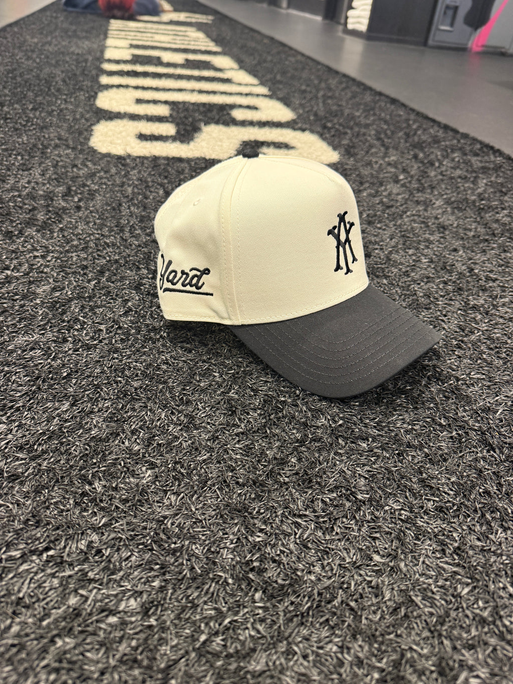Yard Monogram Classic