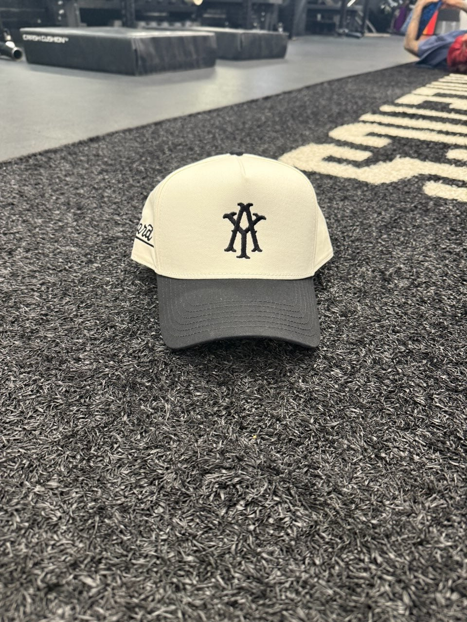 Yard Monogram Classic
